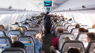 Tajemnicze zwroty stewardes. Co kryje się pod zagadkowymi hasłami?