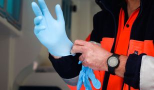 Bydgoszcz. Tkwił przy zwłokach brata 10 godzin, był problem z kartą zgonu