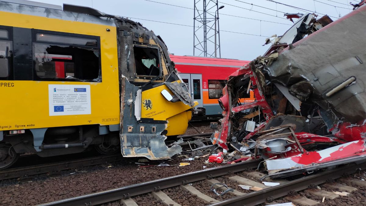 Zderzenie pociągu i szynobusa