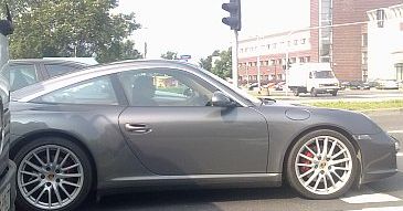 Niezgoda dalej jeździ porsche! (FOTO)