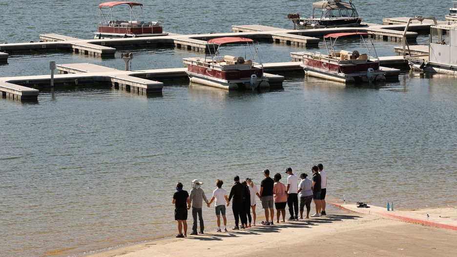 Gwiazdy Glee nad jeziorem SoCal, w którym utonęła Naya Rivera