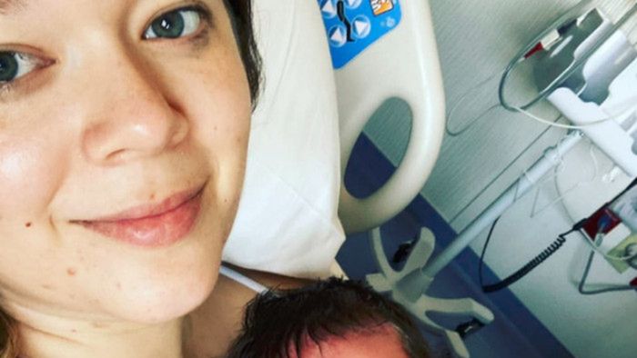 Laura Thompson z dzieckiem