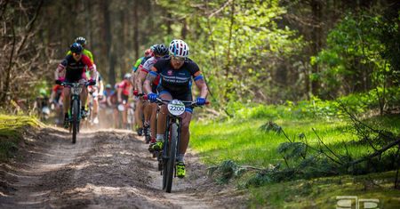 Lotto Poland Bike Marathon nad Zalewem Zemborzyckim. Wyścigi na rowerach górskich
