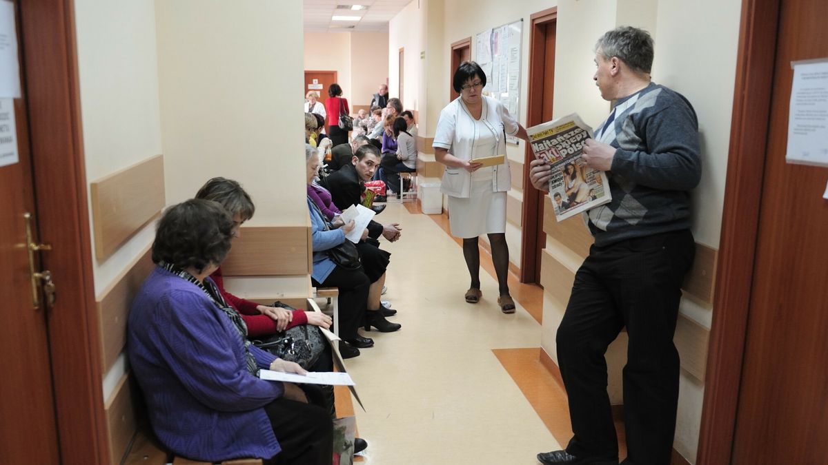 Kolejki pacjent�w w szpitalach
PHOTO: BARTOSZ KRUPA/EAST NEWS 
WARSZAWA 11/03/2010 
KOLEJKI PACJENTOW W WARSZAWSKICH SZPITALACH I PRZYCHODNIACH. 
SZPITAL CENTRUM ONKOLOGII PRZY ULICY WAWELSKIEJ 15.
Bartosz Krupa