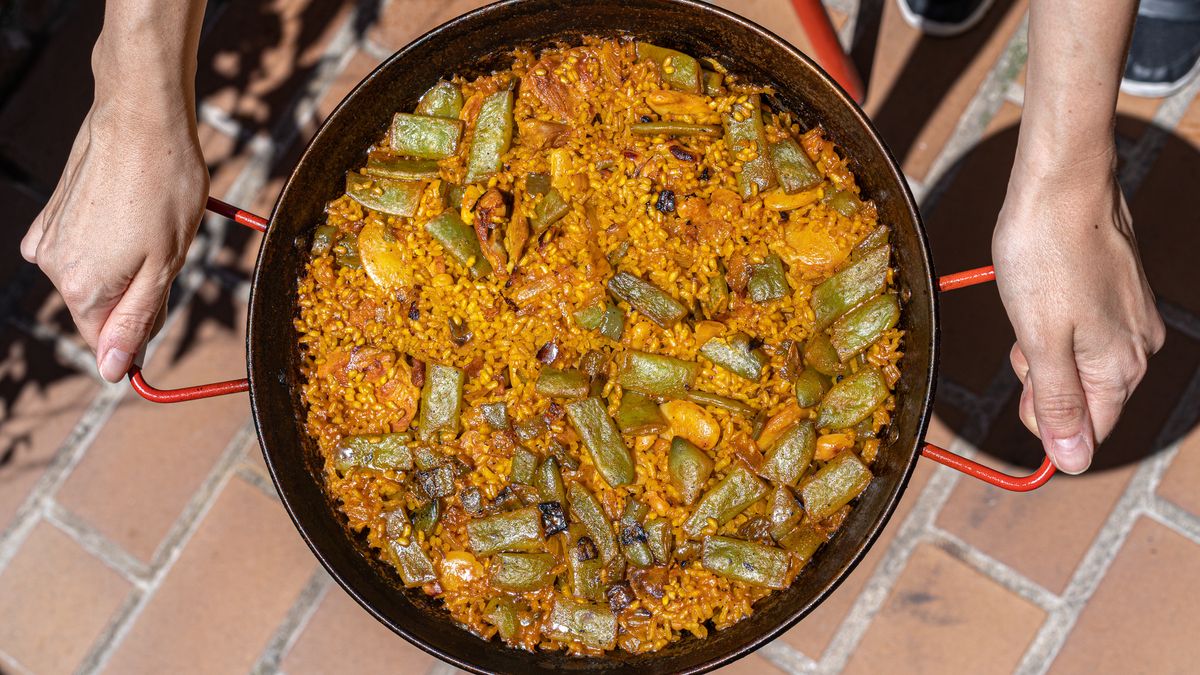 Paella valenciana