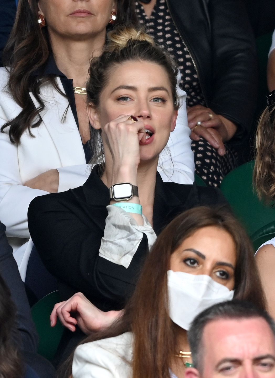 Rok temu Amber Heard została mamą! Wielu o tym zapomniało 