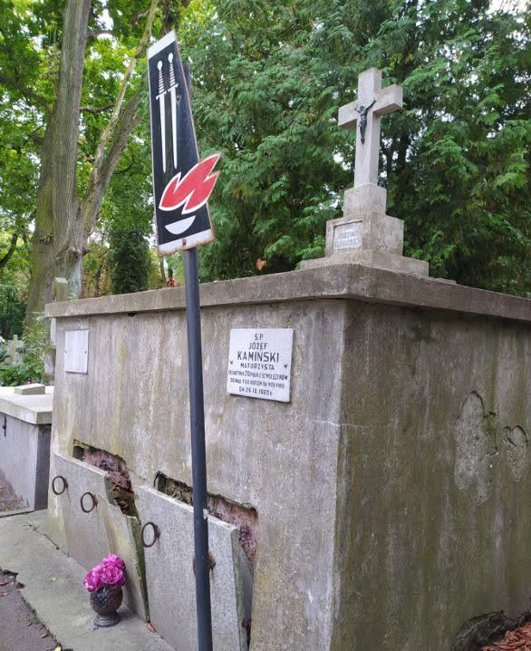 Odnowiony grób rodziny Kamińskich 