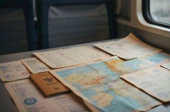 Tajne dokumenty w pociągu w Polsce. Wielka wpadka generała z USA