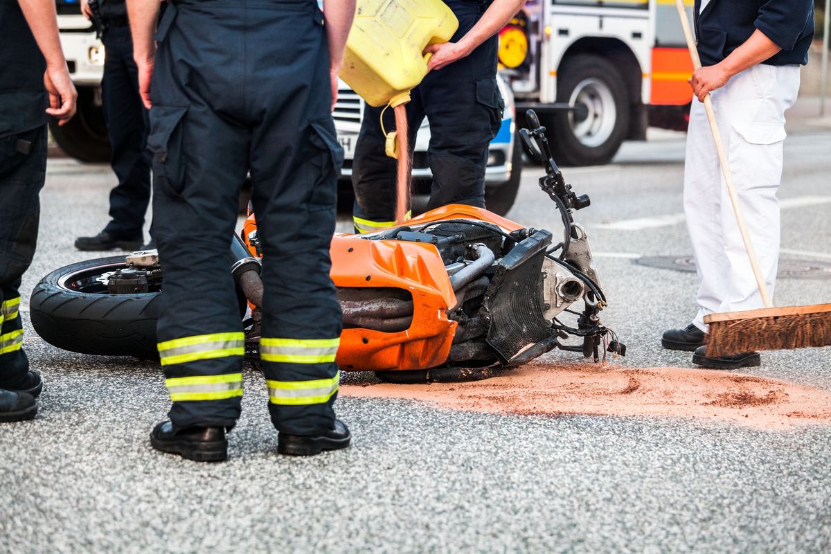 Wypadki z udziałem motocyklistów często kończą się tragicznie.