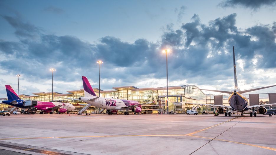 lotnisko samolot port lotniczy Wrocław wizzair wizz air