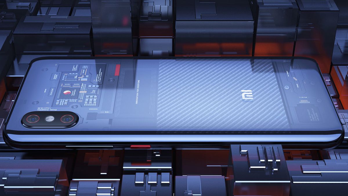 #wSkrócie: fałszywa płyta główna Xiaomi Mi 8 Explorer, specyfikacja Motoroli One oraz BlackBerry Evolve 1