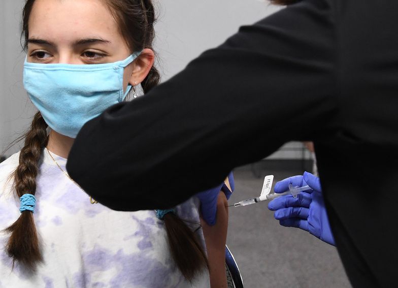 Szczepienia przeciw koronawirusowi dla 12-latków. Jest decyzja Komisji Europejskiej