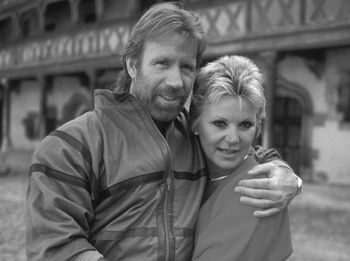 Nie żyje Dianne Holechek, była żona Chucka Norrisa. Miała 84 lata