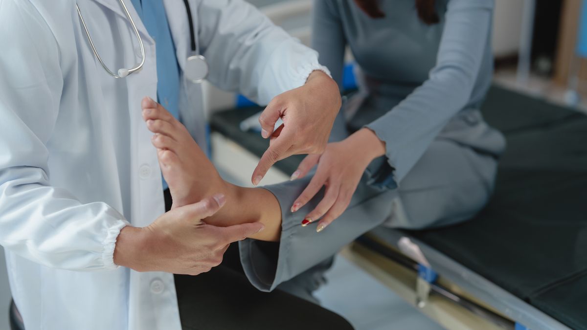 Doctor examining and supporting injured ankle of female patient in hospital room, providing medical assistance and treatment for sprain or fracture
Doctor examining and supporting injured ankle of female patient in hospital room, providing medical assistance and treatment for sprain or fracture
doctor, patient, ankle, injury, exam, hospital, healthcare, medical, treatment, medicine, examination, foot, pain, sprain, fracture, physical, therapy, diagnosis, health, clinic, consultation, support, care, professional, physician, assistance, trauma, orthopedic, podiatrist, leg, joint, swelling, inflammation, rehabilitation, recovery, checkup, appointment, provider, bed, injured, bone, muscle, tendon, doctor, patient, ankle, injury, exam, hospital, healthcare, medical, treatment, medicine, examination, foot, pain, sprain, fracture, physical, therapy, diagnosis, health, clinic, consultation, support, care, professional, physician, assistance, trauma, orthopedic, podiatrist, leg, joint, swelling, inflammation, rehabilitation, recovery, checkup, appointment, provider, bed, injured, bone, muscle, tendon
