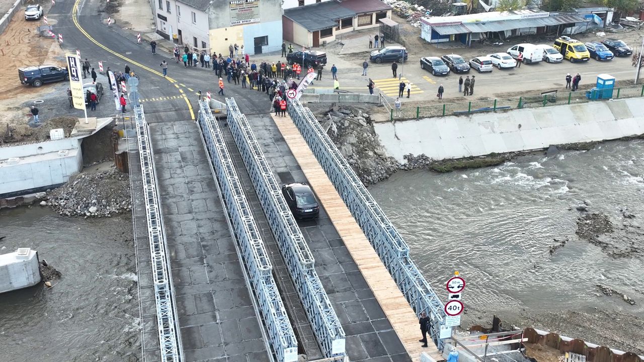 Most powstał w miesiąc. Wcześniejszy zerwała powódź