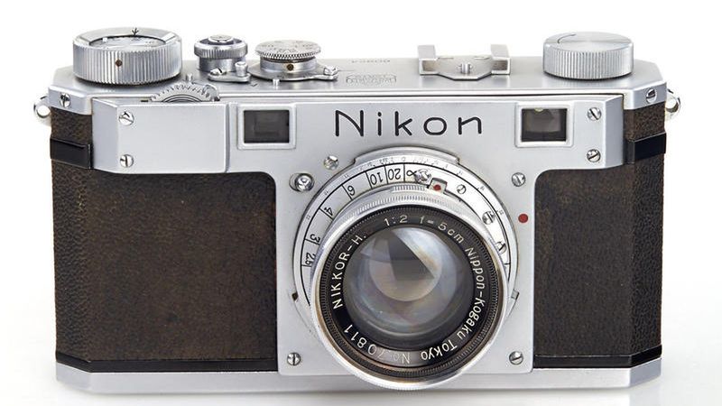 Najstarszy aparat dalmierzowy Nikon One sprzedany za 380 tysięcy euro 1