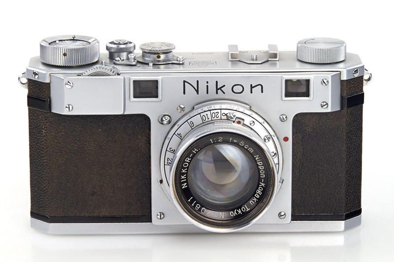 Najstarszy aparat dalmierzowy Nikon One sprzedany za 380 tysięcy euro