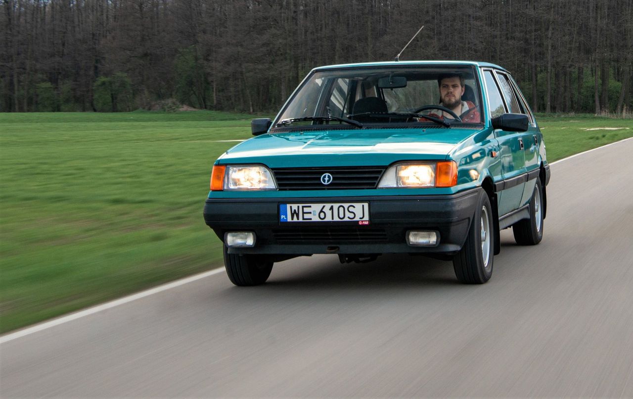 31 lat minęło od rozpoczęcia produkcji Poloneza Caro. Model ten odrodził przestarzały produkt