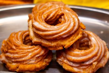 Te pączusie to smak dzieciństwa. Nie potrzeba wiele, by ucieszyć bliskich