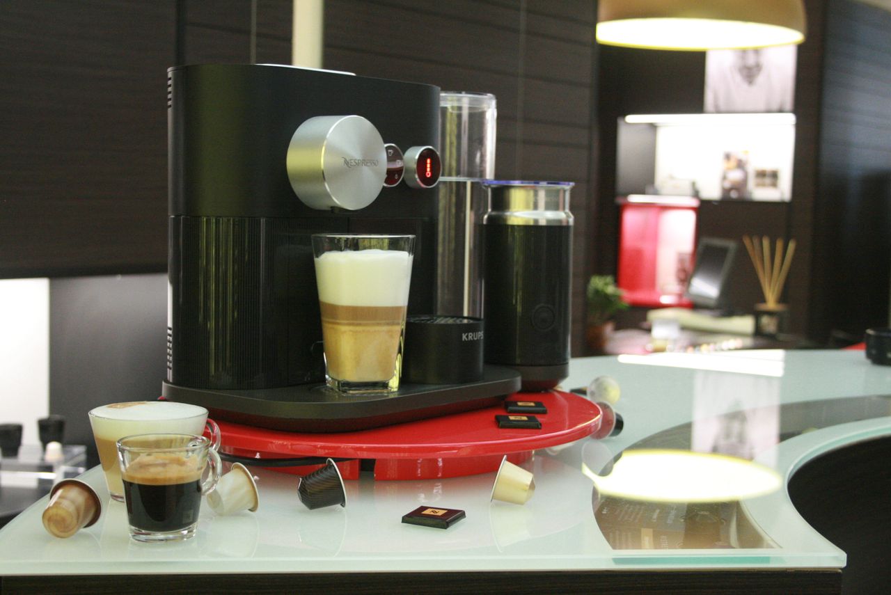 Nespresso Expert&Milk. Trzy powody, dla których spodobał się nawet umiarkowanemu miłośnikowi kawy
