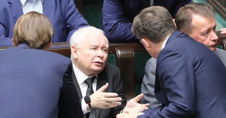 "Radykalne zubożenie Polaków, wielkie ich obrabowanie". Kaczyński o wprowadzeniu euro