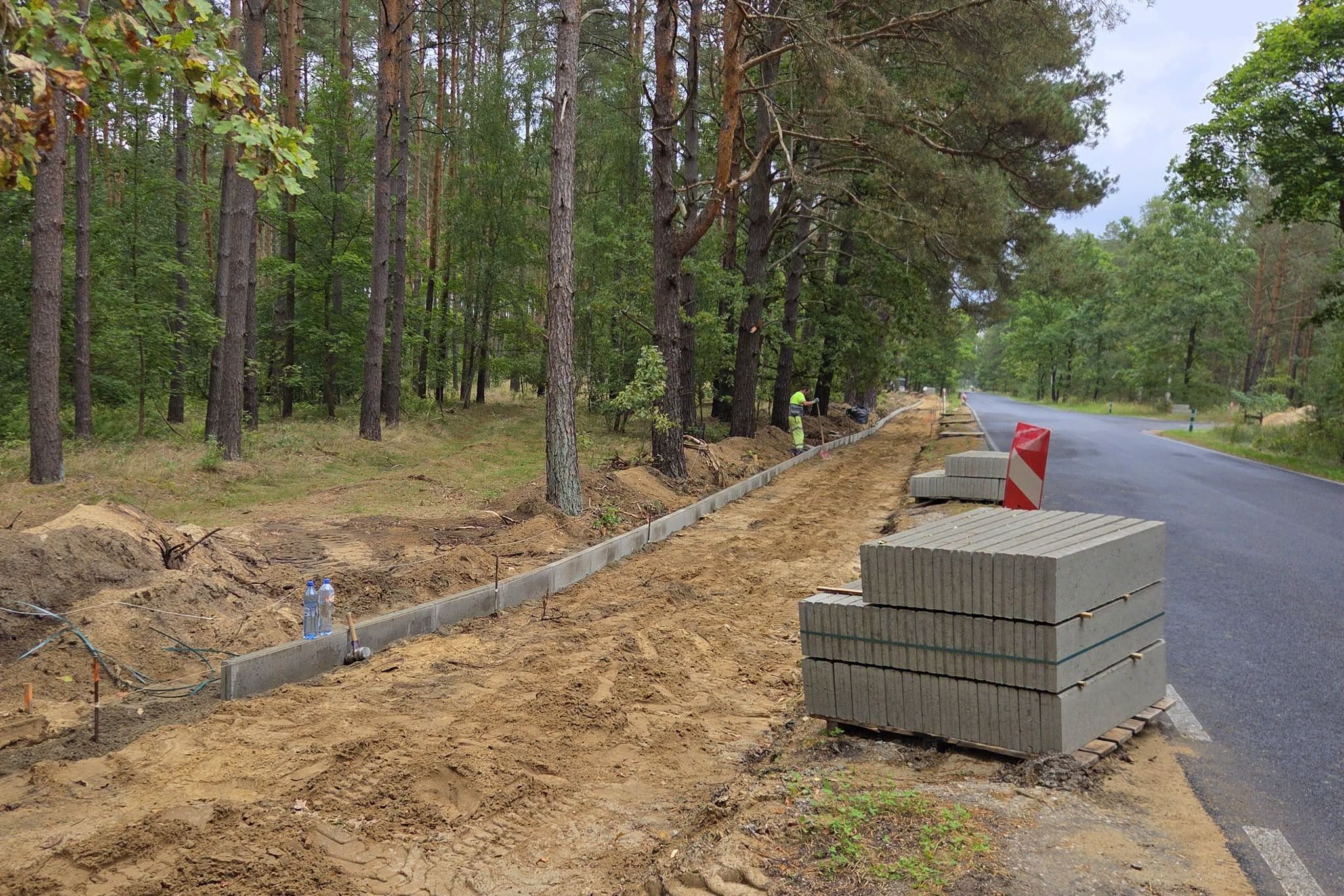 Budowa ścieżki rowerowej Piła - Kotuń.