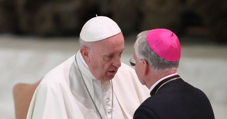 Papież Franciszek napisał do abp. Jędraszewskiego. Wspomina o "szacunku dla każdego człowieka" i "znakach czasu"