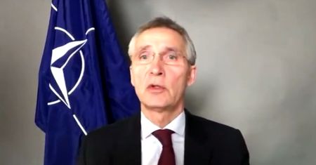 "Nadchodzący rok będzie krytyczny". Szef NATO wzywa do działania