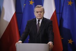 Trójka i afera ws. Listy Przebojów. Piotr Gliński mówi o "kryzysie" i odpowiada ws. wykorzystywania mediów publicznych