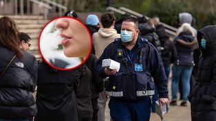 Wzrasta liczba zakażonych ZOMR w Wielkiej Brytanii. Eksperci sprawdzają, czy to przez e-papierosy