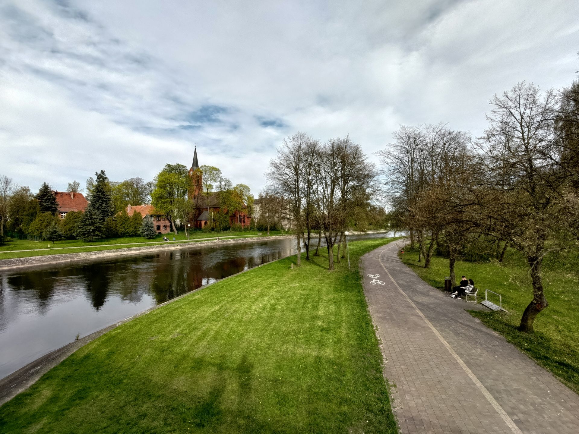 Smartfon inny niż (prawie) wszystkie. ASUS Zenfone 8 Flip: test 17