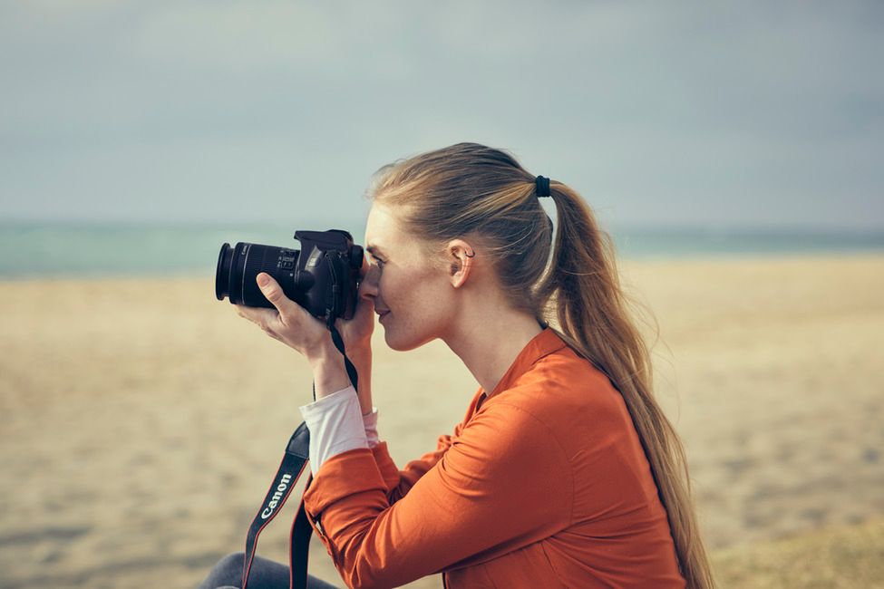 Canon EOS 250D: Eye AF, odchylany ekran i filmy 4K w korpusie dla początkujących 1