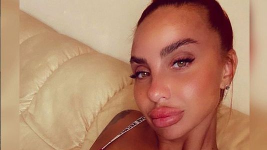 Miss Krymu i jej koleżanka zaśpiewały popularny hymn