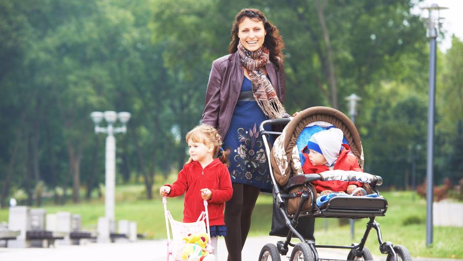 Dziecko w wózku wielofunkcyjnym