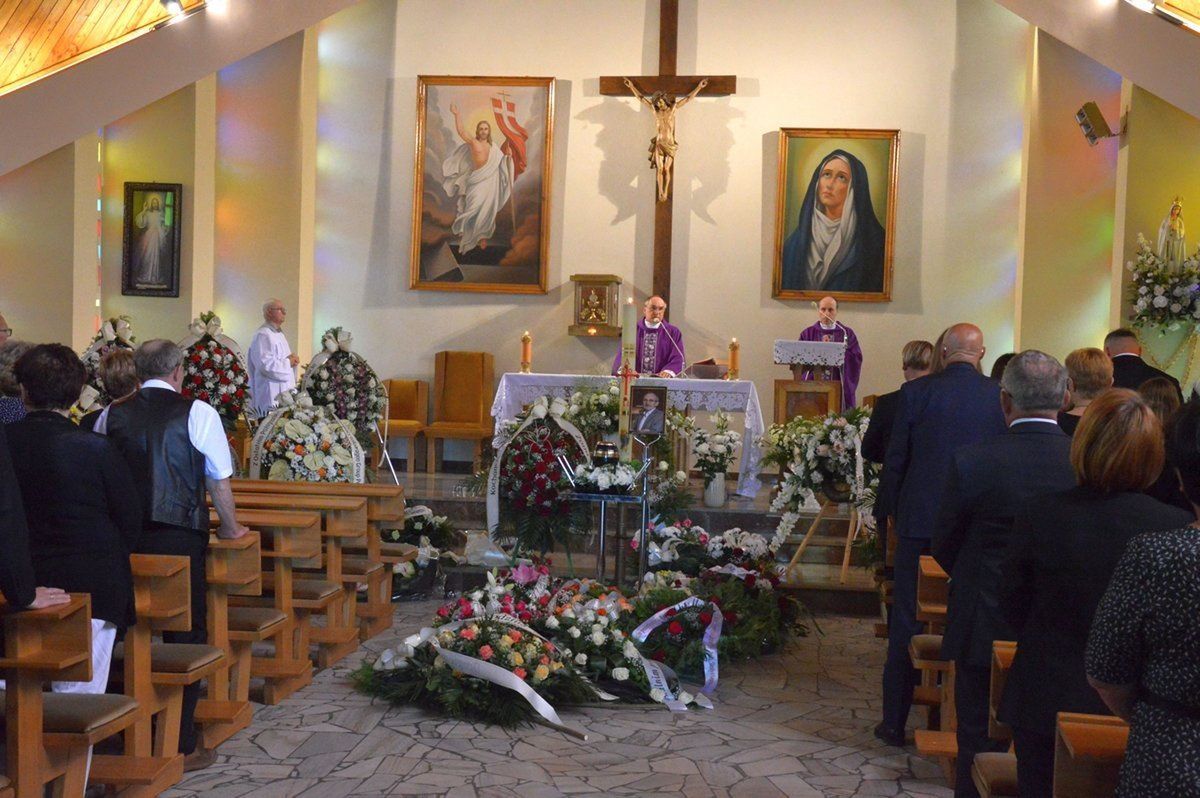 Msza święta pogrzebowa Stanisława Sobiły
