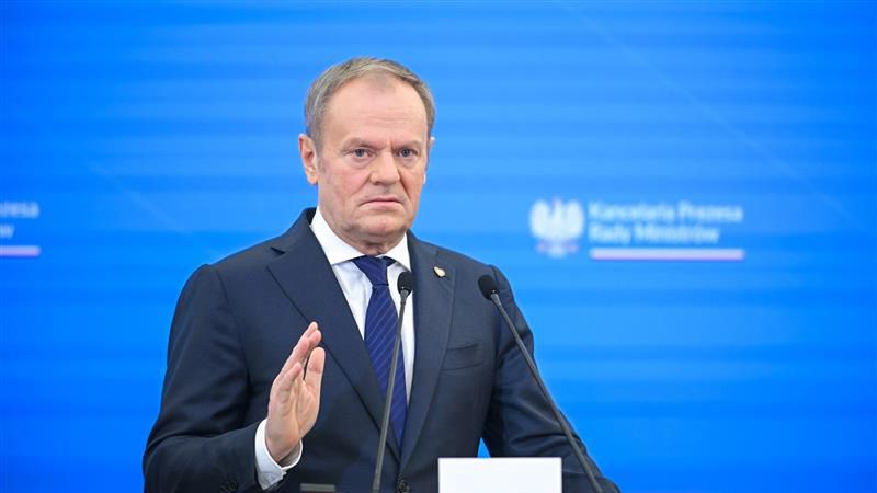 Premier Polski Donald Tusk podczas konferencji w Warszawie.