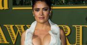 ZJAWISKOWA Salma Hayek świętuje 55. urodziny w podkreślającym kobiece kształty kostiumie kąpielowym (FOTO)