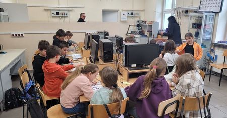 WMITksowali dzieci w technologię. Warsztaty dla dzieci na Politechnice Lubelskiej