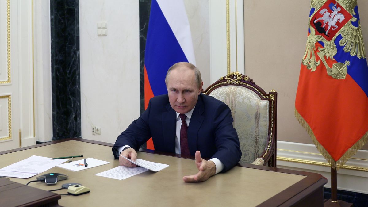 Russian President Vladimir Putin chairs a meeting with the heads of delegations to the 18th meeting of the Conference of Heads of Security and Intelligence Agencies of the Commonwealth of Independent States member countries via a video conference at the Kremlin in Moscow, Russia, 29 September 2022. EPA/GAVRIIL GRIGOROV/SPUTNIK/KREMLIN / POOL MANDATORY CREDIT Dostawca: PAP/EPA.