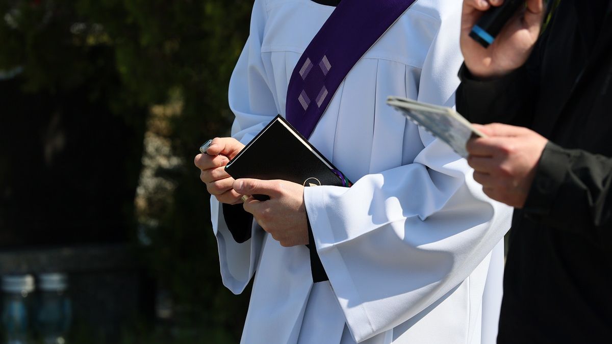 Zażądał taką kwotę za pochówek. Zdjęcie ilustracyjne. 