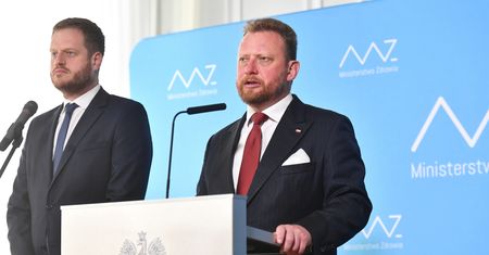 Koronawirus w Polsce. Rząd zdecydował o nowych obostrzeniach. Sprawdź, jakie zasady będą obowiązywać