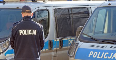 Śmierć nastolatków w szatni. Zwłoki znalazł ojciec jednego z nich