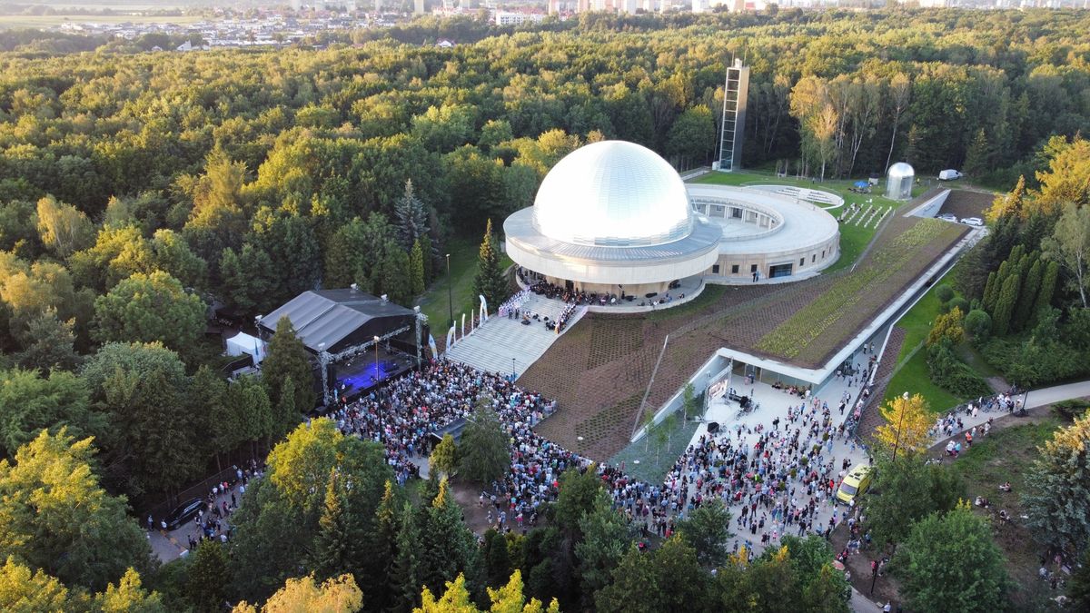 Planetarium Śląskie - po przebudowie zakończonej w 2022 roku - to jeden z najnowocześniejszych takich obiektów na świecie.