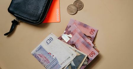 Masz w portfelu te zagraniczne banknoty? Wymień je, zanim stracą wartość