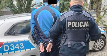 Nawet przy ludziach się nie krępował. Teraz odpowie za to, co robił