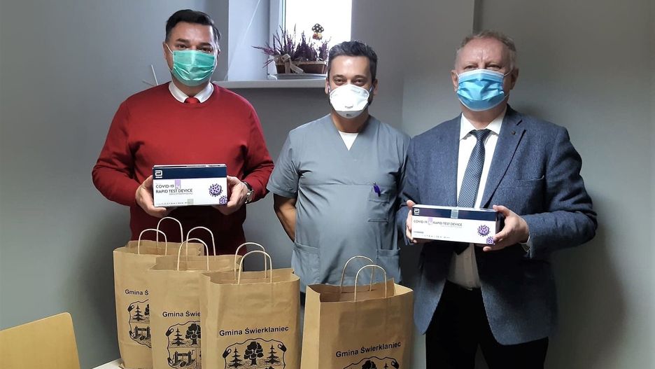 Gmina Świerklaniec zakupiła kilkaset testów antygenowych wykrywających wirusa SARS-CoV-2. 