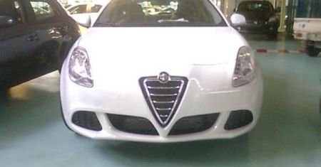 Alfa Milano - pełny wizerunek od dobrego szpiega