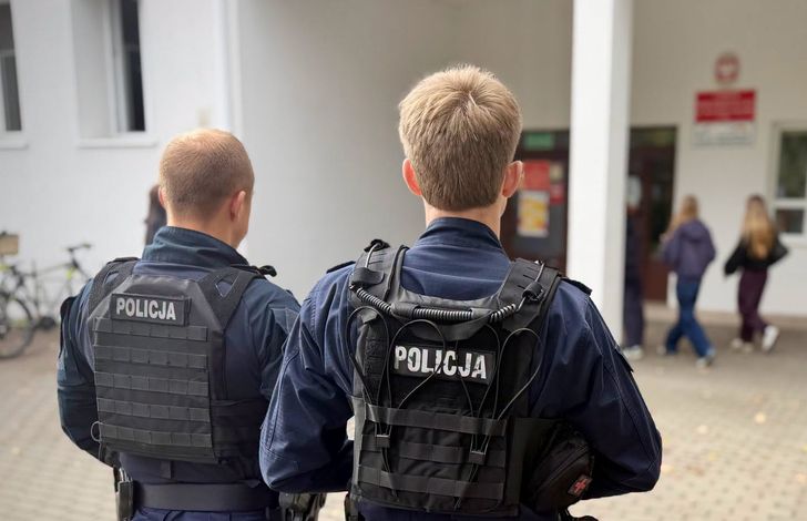 Piła: Atrapa noża w szkole. Troje uczniów ukaranych mandatami
