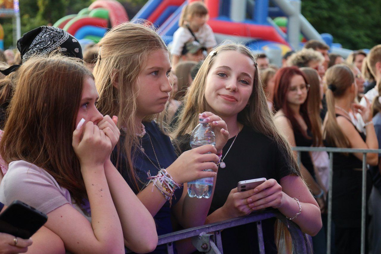 Grzegorz Hyży rozgrzał Gniezno. Tłumy na zakończenie weekendu z koncertami