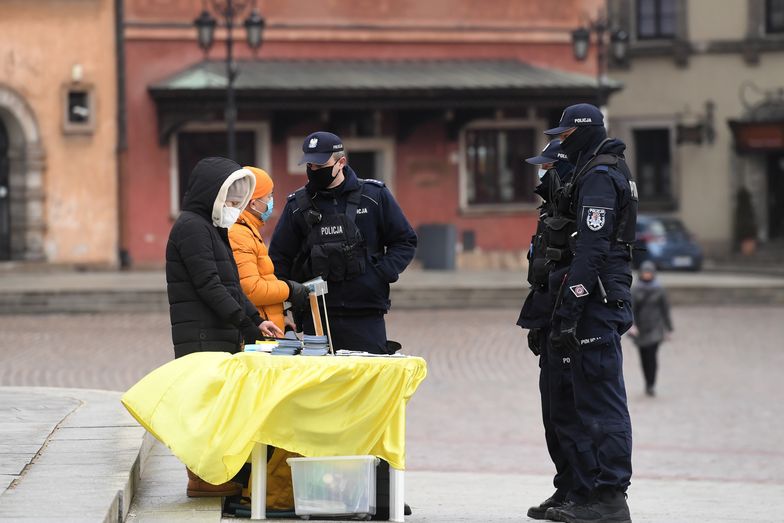 Lockdown w Polsce. Tyle mandatów wystawiła już policja